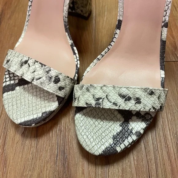 Mix No. 6 Snakeskin Heels Size 6 - Picture 3 of 9